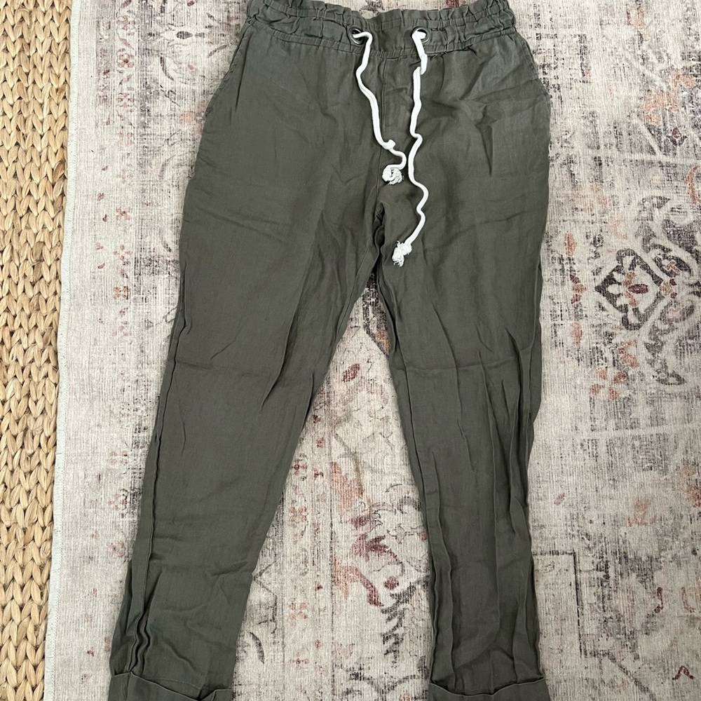 Vince Camuto drawstring pants size med.